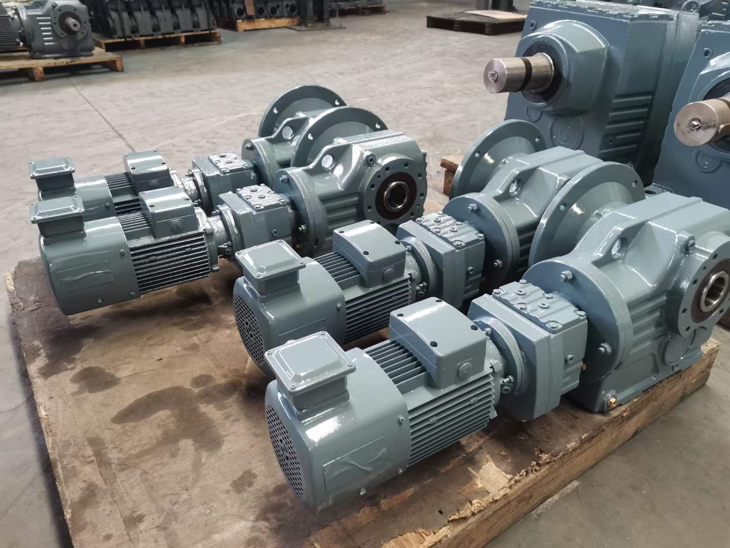 RF77-Y3KW-17.82M2ٻͺFF37DRS71M4