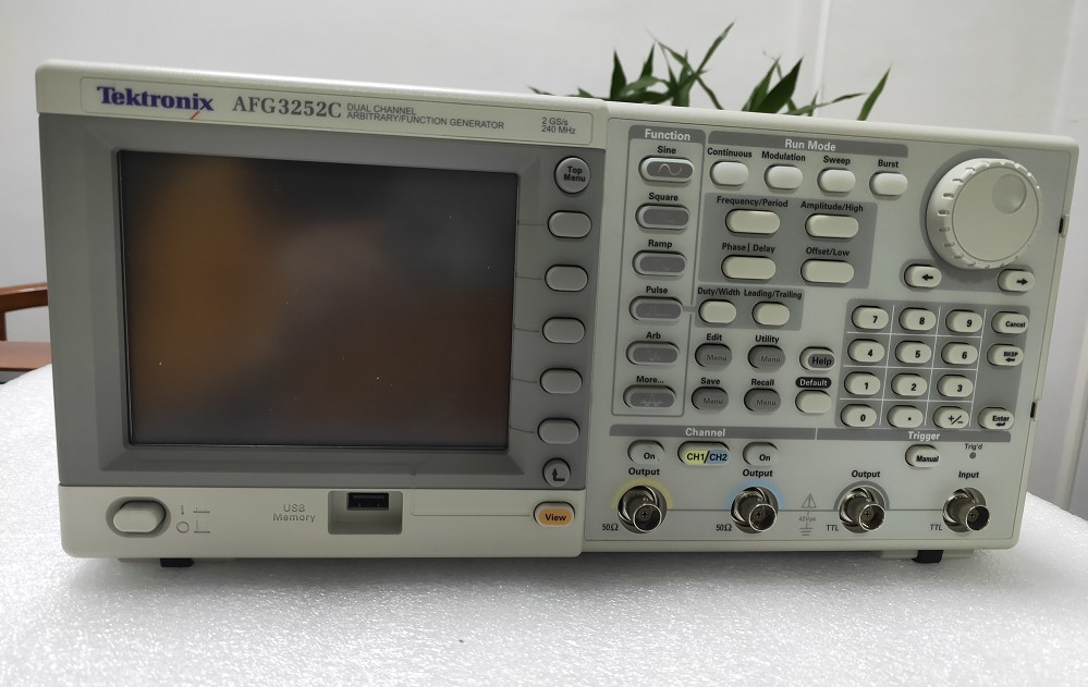 Tektronix̩˺źŷAFG3152CAFG3252CAFG31052